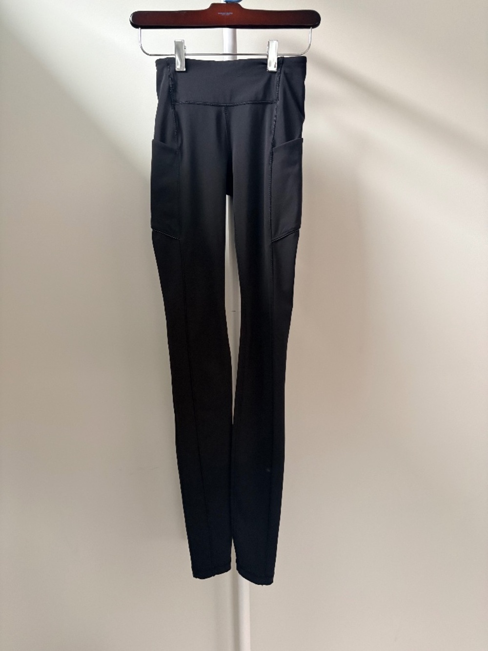 Lululemon Speed Up Tight Tall 31” Black Size 0